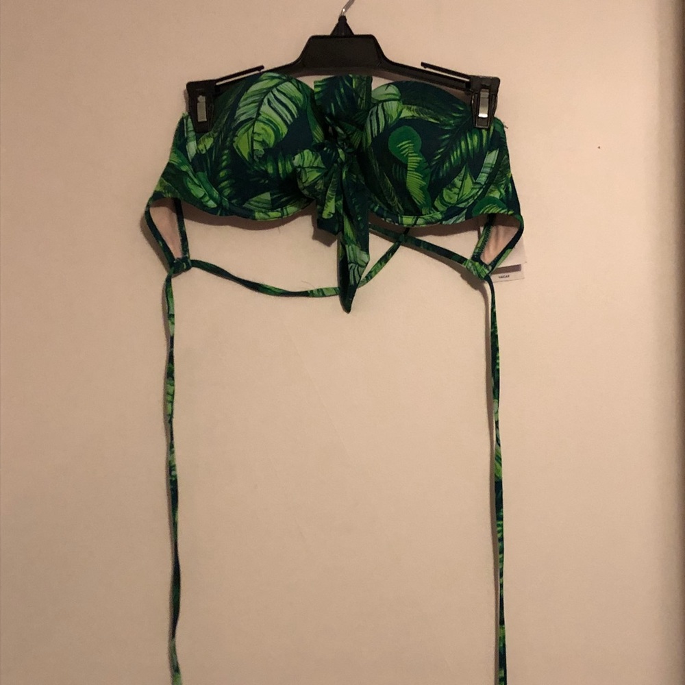bathing suit - Picture 2 of 4
